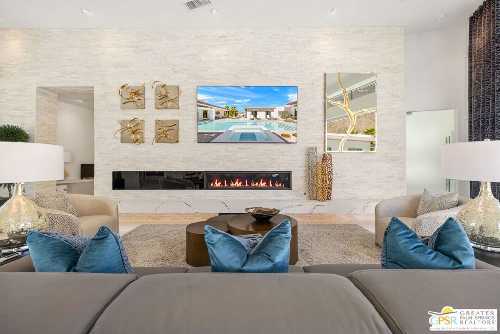 Image 20 of property listing at 979 Las Palmas Estates Drive, Palm Springs, CA 92262