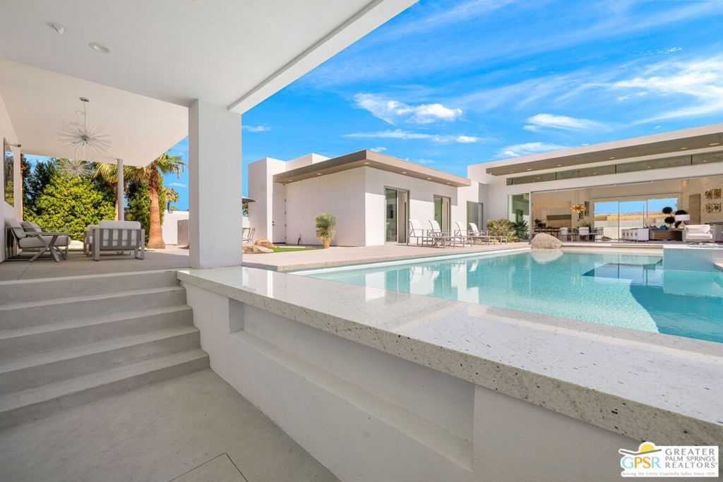 Image 32 of property listing at 979 Las Palmas Estates Drive, Palm Springs, CA 92262