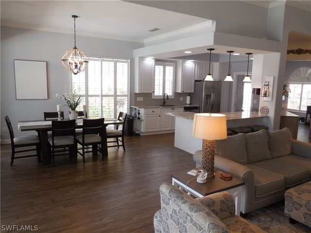 5267 Hawkesbury WAY, Naples, FL 34119