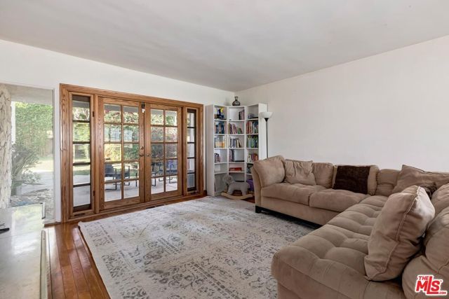 4151 Terraza Drive, Los Angeles, CA 90008