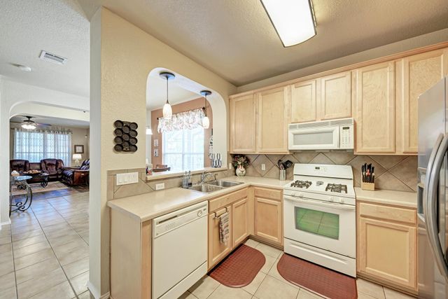 16100 S Great Oaks DR 602, Round Rock, TX 78681