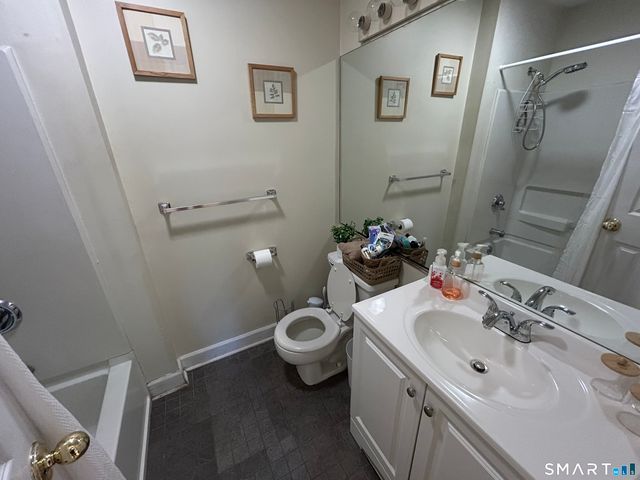 75 Redwood Drive 708, East Haven, CT 06513