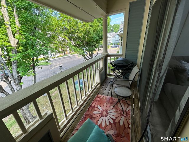 75 Redwood Drive 708, East Haven, CT 06513