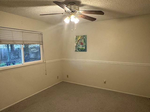 9112 Grove St, Elk Grove, CA 95624