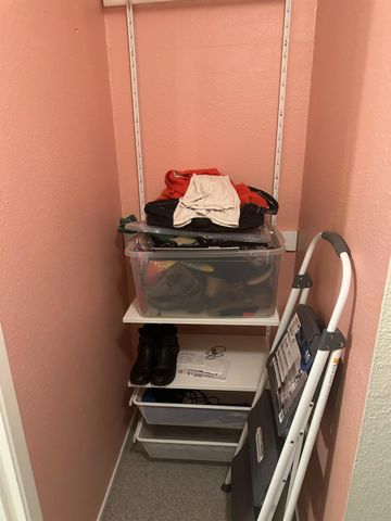 9112 Grove St, Elk Grove, CA 95624