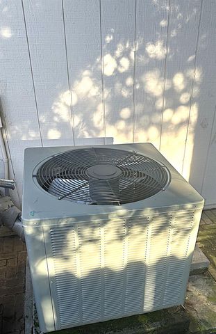 9112 Grove St, Elk Grove, CA 95624