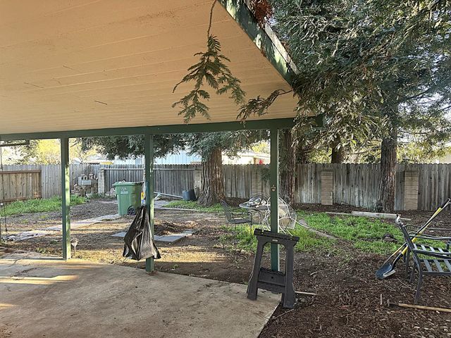 9112 Grove St, Elk Grove, CA 95624