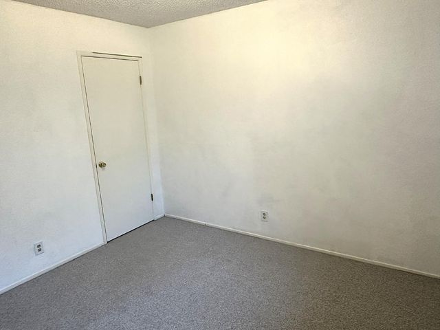 9112 Grove St, Elk Grove, CA 95624