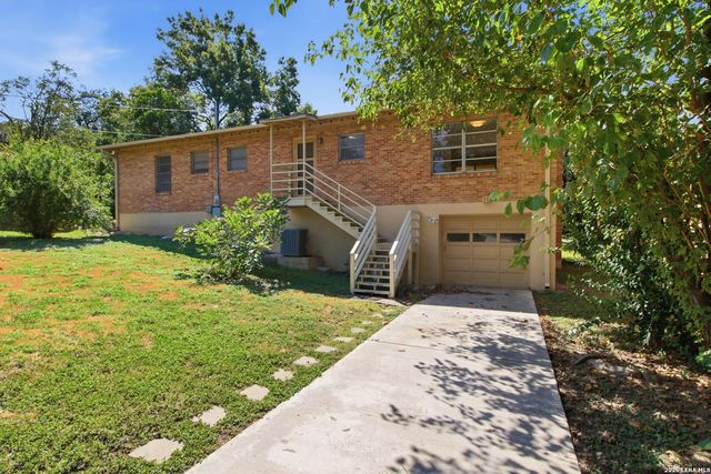 207 CANYON DR, San Antonio, TX 78209