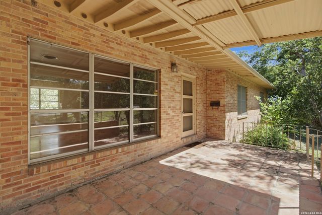 207 CANYON DR, San Antonio, TX 78209
