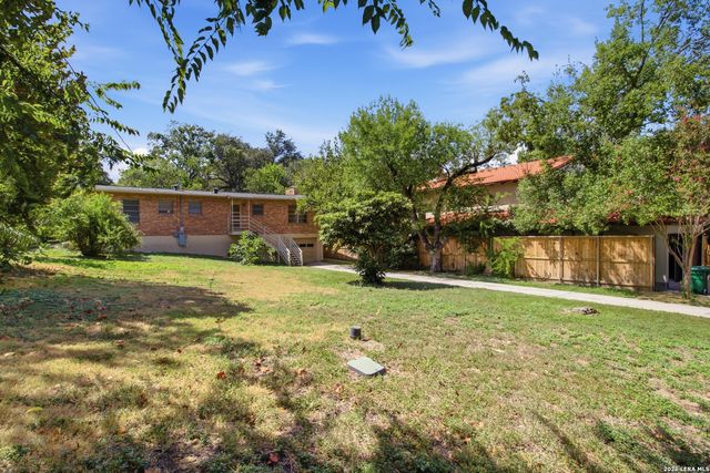 207 CANYON DR, San Antonio, TX 78209