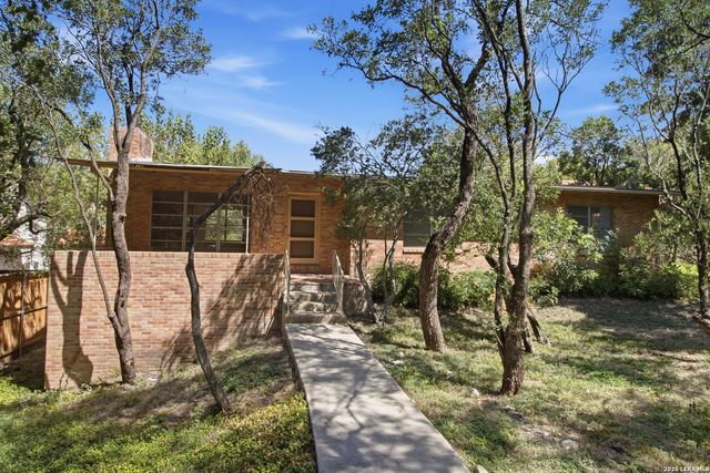 207 CANYON DR, San Antonio, TX 78209