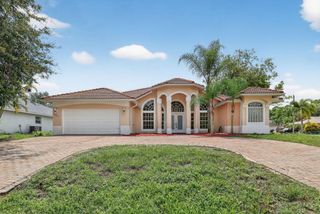 392 SW Kane Avenue, Port St Lucie, FL 34953