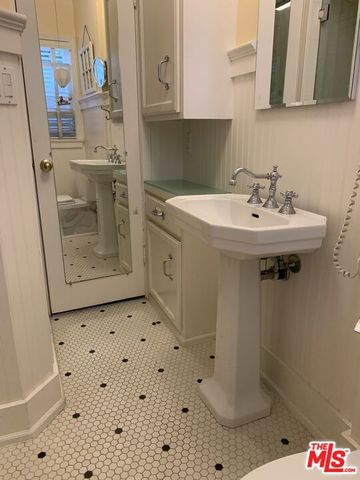 1309 Warnall Avenue, Los Angeles, CA 90024