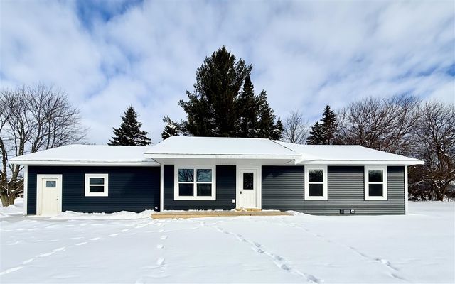 518 S Sullivan Avenue, Fremont, MI 49412