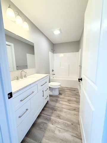 518 S Sullivan Avenue, Fremont, MI 49412