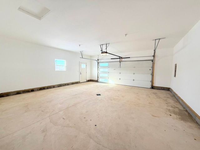 518 S Sullivan Avenue, Fremont, MI 49412