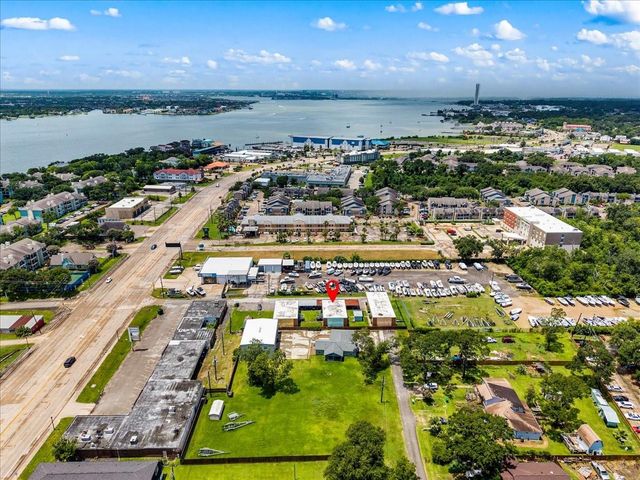 1914 Larrabee Street 1, Seabrook, TX 77586