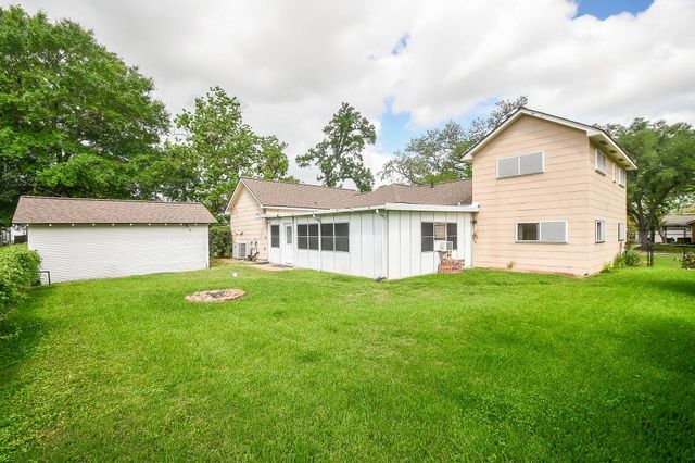 134 4th Street, Sugar Land, TX 77498