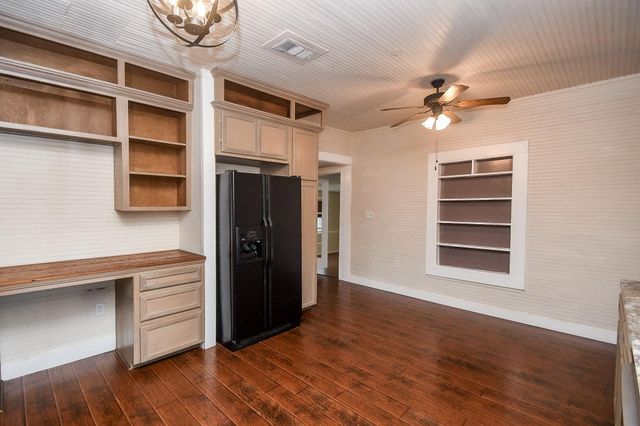 134 4th Street, Sugar Land, TX 77498