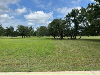 550 Morning Dew DR, Round Mountain, TX 78663