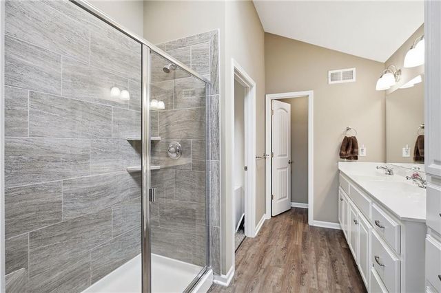1819 N Keenan Street, Independence, MO 64058