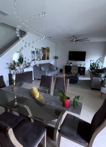 8118 PLATTS AVENUE, Orlando, FL 32832