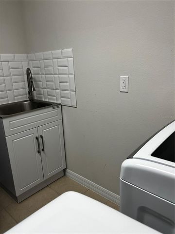 8118 PLATTS AVENUE, Orlando, FL 32832