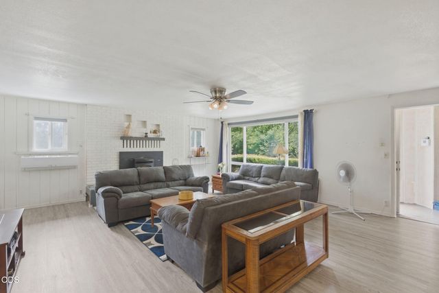 161 Soldier Creek, Grants Pass, OR 97526