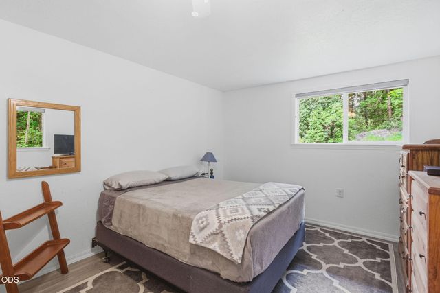 161 Soldier Creek, Grants Pass, OR 97526