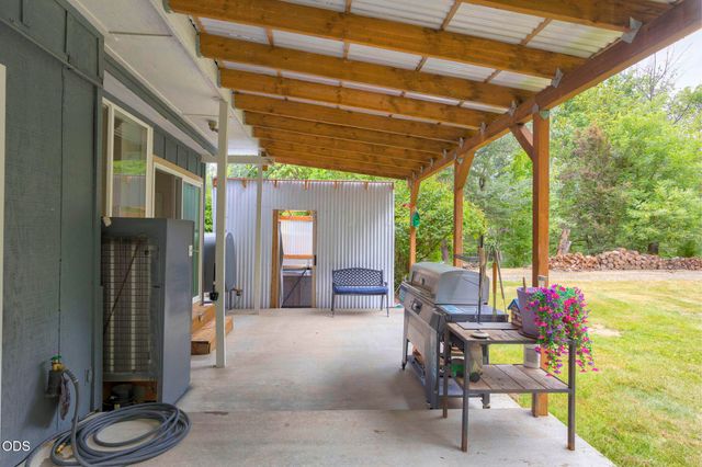 161 Soldier Creek, Grants Pass, OR 97526