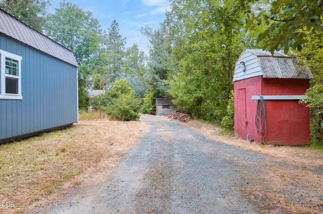 161 Soldier Creek, Grants Pass, OR 97526