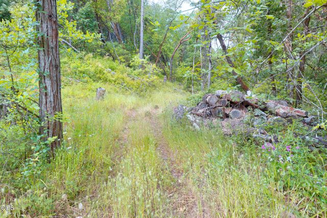 161 Soldier Creek, Grants Pass, OR 97526