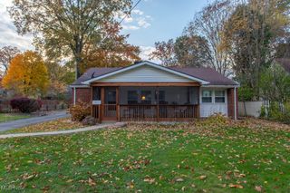 625 Willard Avenue NE, Warren, OH 44483