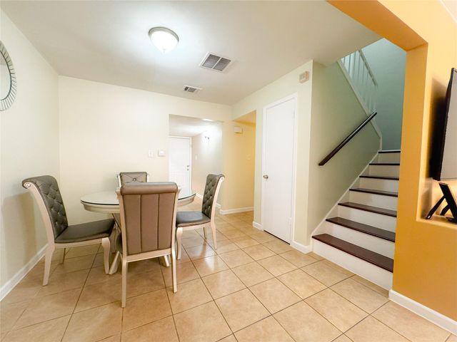 6551 S Briar Bayou Drive, Houston, TX 77072