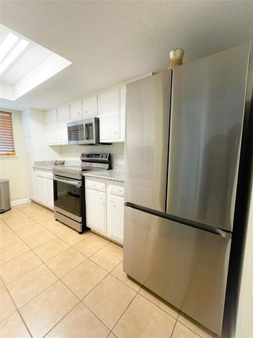 6551 S Briar Bayou Drive, Houston, TX 77072