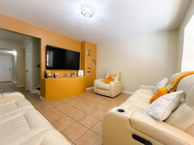 6551 S Briar Bayou Drive, Houston, TX 77072