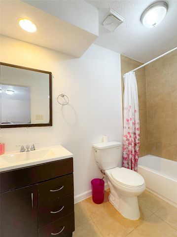 6551 S Briar Bayou Drive, Houston, TX 77072