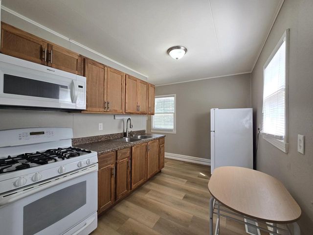 4608 N 45th STREET, Milwaukee, WI 53218