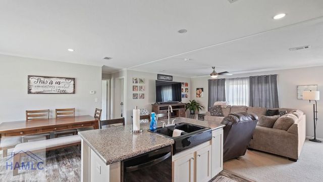 876 Hires Road, Jesup, GA 31545