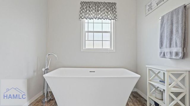 876 Hires Road, Jesup, GA 31545