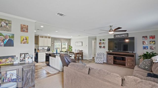 876 Hires Road, Jesup, GA 31545