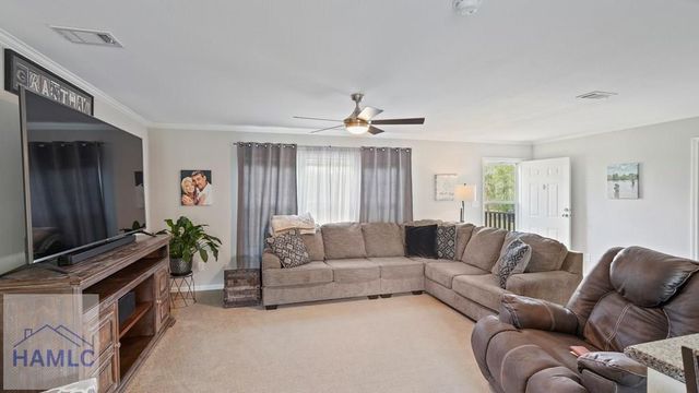 876 Hires Road, Jesup, GA 31545