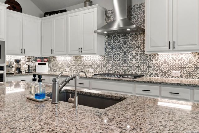 164 Cool Rock, Boerne, TX 78006