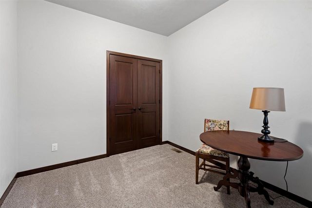 2146 CAROLINE COURT, Neenah, WI 54956