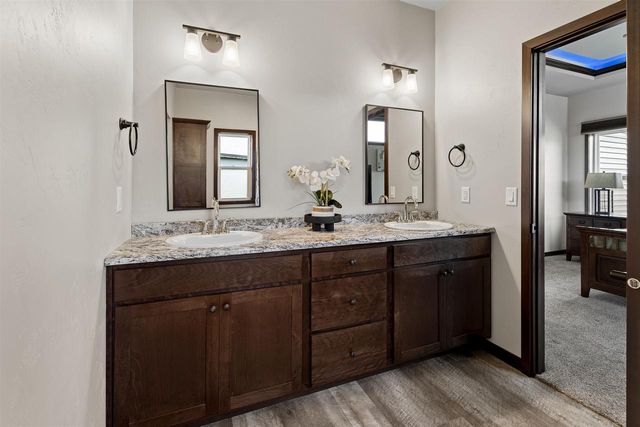 2146 CAROLINE COURT, Neenah, WI 54956