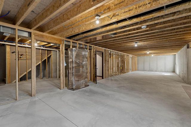 2146 CAROLINE COURT, Neenah, WI 54956