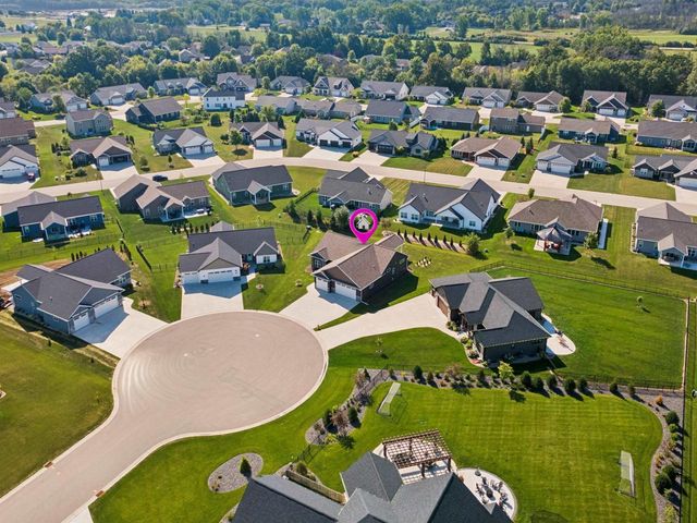 2146 CAROLINE COURT, Neenah, WI 54956