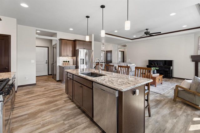 2146 CAROLINE COURT, Neenah, WI 54956