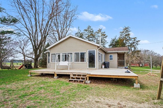 53699 Flatbush Road, Flowerfield Twp, MI 49067